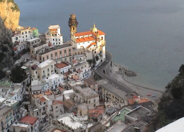 Atrani - Cultura - Il nome. la forma, l'immagine